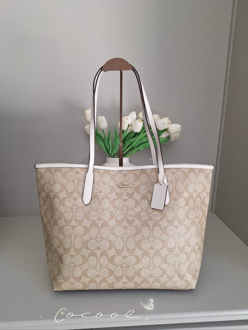 NWT Coach City Tote In Signature Canvas 5696 Light khaki/Chalk